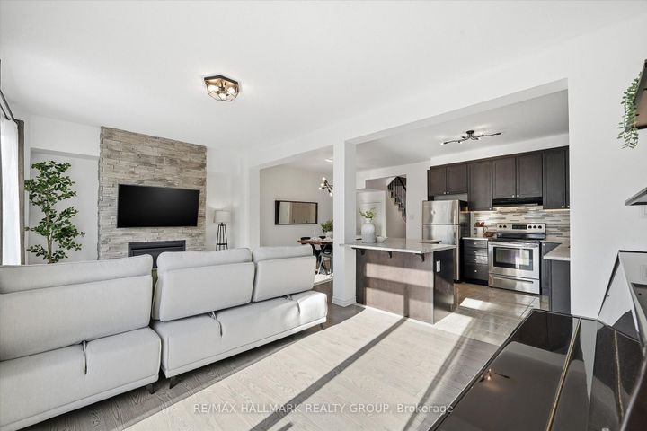 Photo 13 at 130 Umbra Place, Nepean (Half Moon Bay), Ottawa