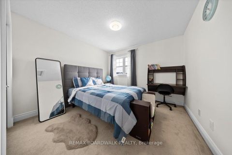 Photo 32 at 330 Bobolink Ridge, Emerald Meadows/Trailwest, Kanata