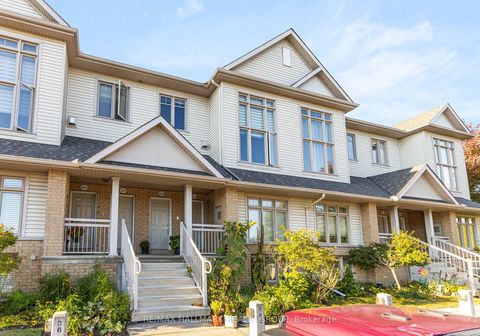 Photo 2 at 358 Galston Private, Mer Bleue/Bradley Estates/Anderson Park, Orleans