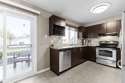 Photo 10 at 358 Galston Private, Mer Bleue/Bradley Estates/Anderson Park, Orleans