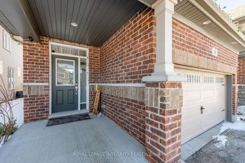 Photo 2 at 528 Rouncey Road, Emerald Meadows/Trailwest, Kanata