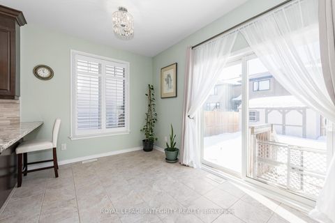 Photo 14 at 528 Rouncey Road, Emerald Meadows/Trailwest, Kanata