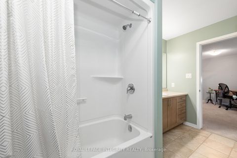 Photo 32 at 528 Rouncey Road, Emerald Meadows/Trailwest, Kanata