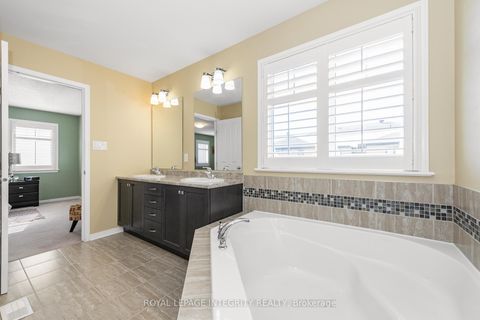 Photo 38 at 528 Rouncey Road, Emerald Meadows/Trailwest, Kanata