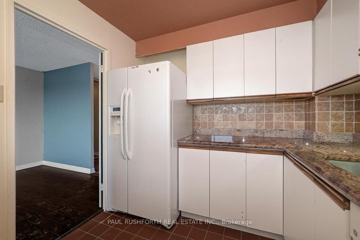 Photo 13 at 518 - 20 Chesterton Drive, Nepean (Borden Farm/Stewart Farm/Carleton Heights/Parkwood Hills), Ottawa