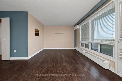 Photo 3 at 518 - 20 Chesterton Drive, Nepean (Borden Farm/Stewart Farm/Carleton Heights/Parkwood Hills), Ottawa