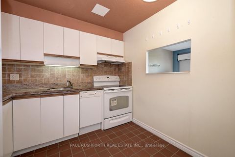 Photo 12 at 518 - 20 Chesterton Drive, Nepean (Borden Farm/Stewart Farm/Carleton Heights/Parkwood Hills), Ottawa