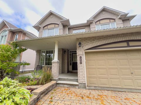Photo 1 at 20 FARMFIELD Crescent, Emerald Meadows/Trailwest, Kanata