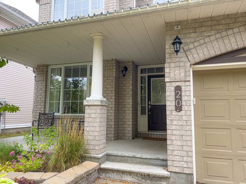 Photo 2 at 20 FARMFIELD Crescent, Emerald Meadows/Trailwest, Kanata