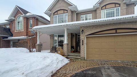 Photo 3 at 20 FARMFIELD Crescent, Emerald Meadows/Trailwest, Kanata