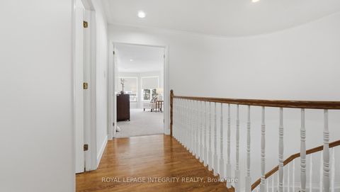 Photo 19 at 20 FARMFIELD Crescent, Emerald Meadows/Trailwest, Kanata