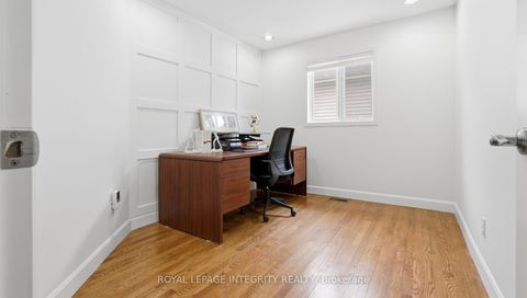 Photo 37 at 20 FARMFIELD Crescent, Emerald Meadows/Trailwest, Kanata