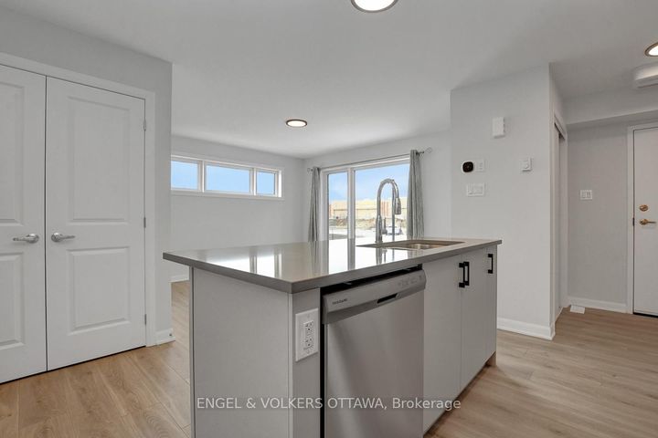 Photo 12 at 12 - 801 Glenroy Gilbert Drive, Nepean (Strandherd), Ottawa