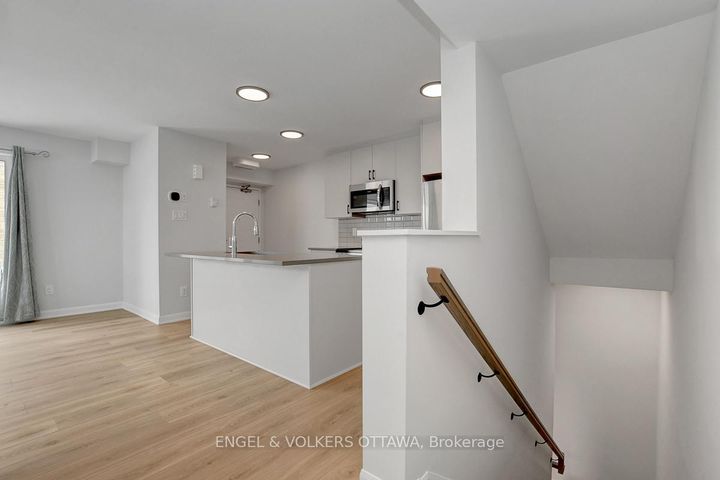 Photo 19 at 12 - 801 Glenroy Gilbert Drive, Nepean (Strandherd), Ottawa