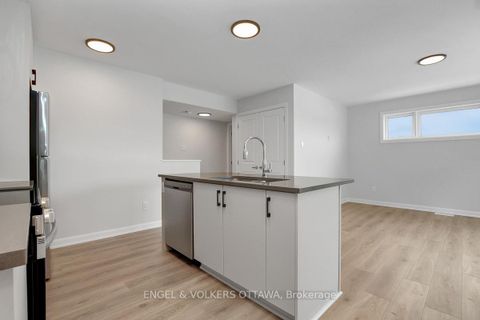 Photo 7 at 12 - 801 Glenroy Gilbert Drive, Nepean (Strandherd), Ottawa