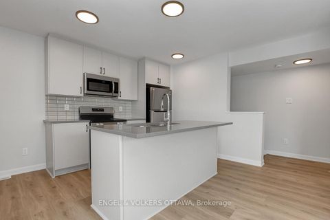 Photo 10 at 12 - 801 Glenroy Gilbert Drive, Nepean (Strandherd), Ottawa