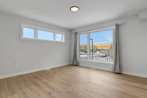 Photo 14 at 12 - 801 Glenroy Gilbert Drive, Nepean (Strandherd), Ottawa