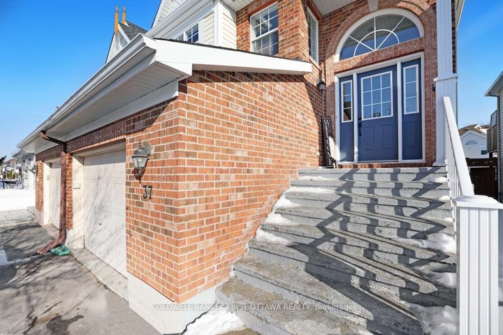 Photo 2 at 37 Boulder Way, Nepean (Longfields), Ottawa