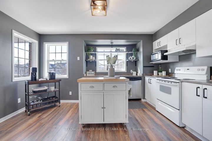 Photo 7 at 37 Boulder Way, Nepean (Longfields), Ottawa