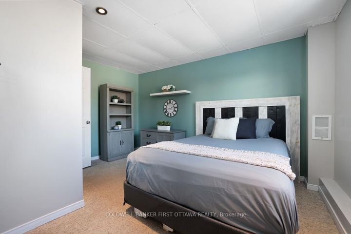 Photo 37 at 37 Boulder Way, Nepean (Longfields), Ottawa