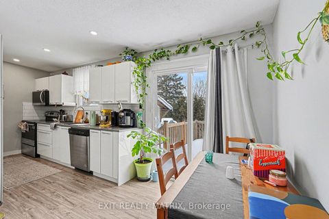 Photo 9 at 91 Sheldrake Drive, Glencairn/Hazeldean, Kanata