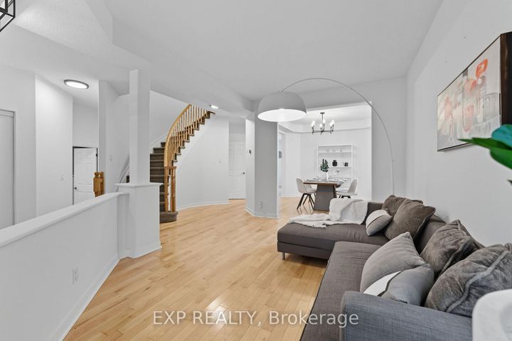 Photo 6 at 16 North Harrow Drive, Nepean (Longfields), Ottawa