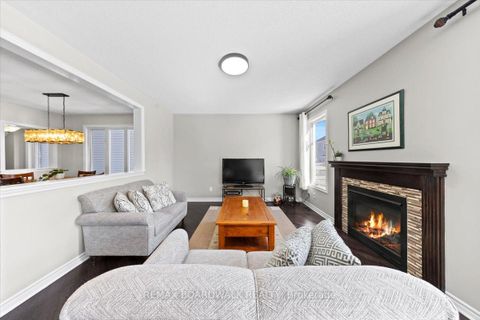 Photo 11 at 130 Pinelock Street, Emerald Meadows/Trailwest, Kanata