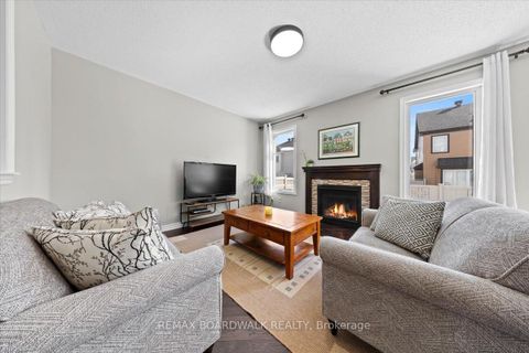 Photo 13 at 130 Pinelock Street, Emerald Meadows/Trailwest, Kanata