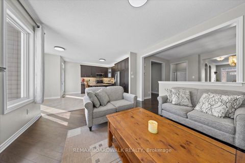 Photo 14 at 130 Pinelock Street, Emerald Meadows/Trailwest, Kanata