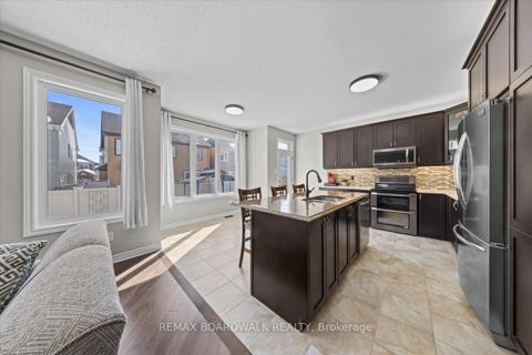 Photo 15 at 130 Pinelock Street, Emerald Meadows/Trailwest, Kanata