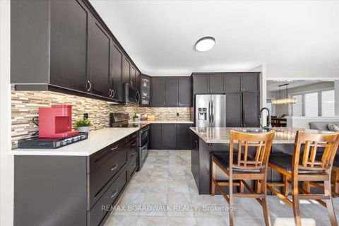 Photo 19 at 130 Pinelock Street, Emerald Meadows/Trailwest, Kanata