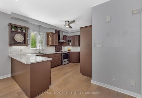 Photo 6 at 5 Sundew Court W, Stittsville (North), Stittsville