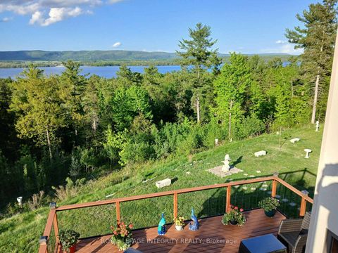 Photo 2 at 3052 Stoneridge Road, Dunrobin Shores, Constance Bay