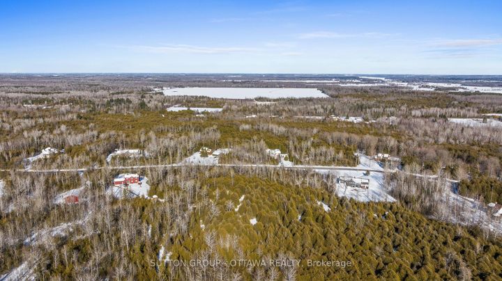 Photo 11 at 7590 Settlers Way, Nepean (Rideau Twp S of Reg Rd 6 W of Mccordick Rd.), Ottawa