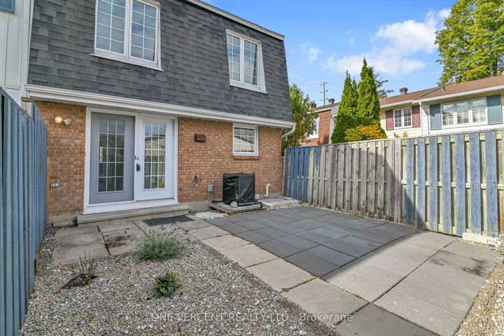 Photo 32 at 1511 Fisher Avenue, Nepean (Carleton Square), Ottawa