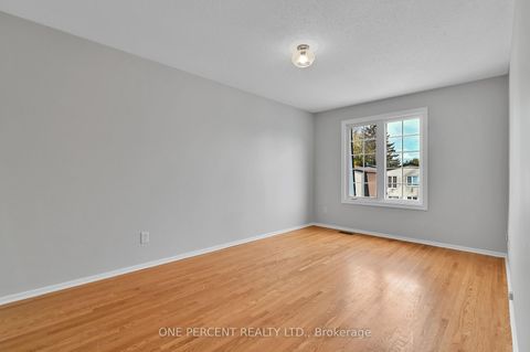 Photo 17 at 1511 Fisher Avenue, Nepean (Carleton Square), Ottawa