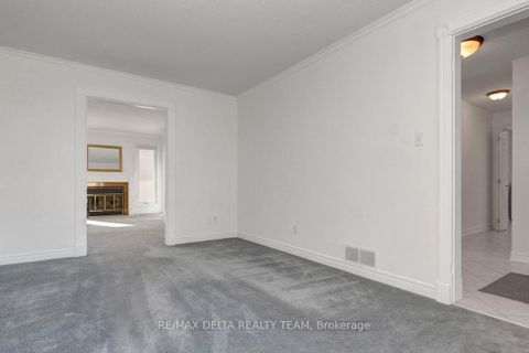 Photo 11 at 798 Lalande Terrace, Fallingbrook/Ridgemount, Orleans