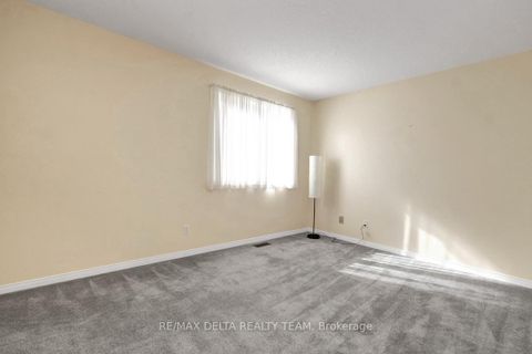 Photo 25 at 798 Lalande Terrace, Fallingbrook/Ridgemount, Orleans