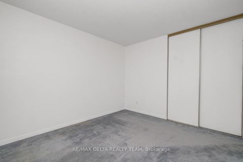 Photo 27 at 798 Lalande Terrace, Fallingbrook/Ridgemount, Orleans