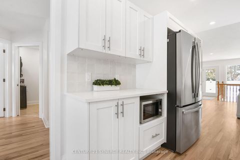 Photo 7 at 7 Weaver Crescent, Kanata Lakes/Heritage Hills, Kanata