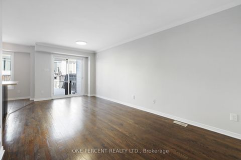 Photo 7 at 209 Rolling Meadow Crescent, Mer Bleue/Bradley Estates/Anderson Park, Orleans