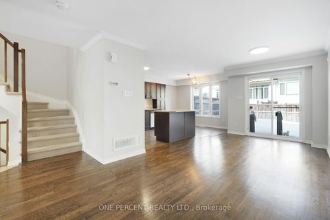 Photo 8 at 209 Rolling Meadow Crescent, Mer Bleue/Bradley Estates/Anderson Park, Orleans