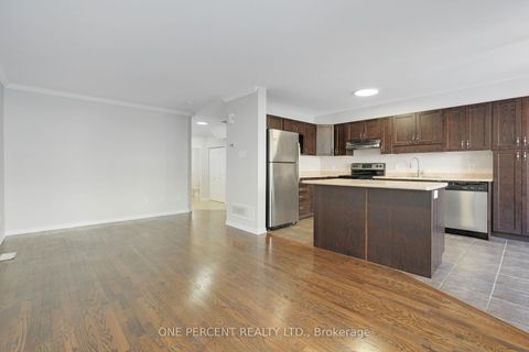 Photo 10 at 209 Rolling Meadow Crescent, Mer Bleue/Bradley Estates/Anderson Park, Orleans