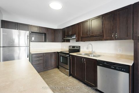 Photo 12 at 209 Rolling Meadow Crescent, Mer Bleue/Bradley Estates/Anderson Park, Orleans