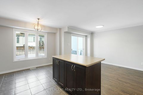 Photo 17 at 209 Rolling Meadow Crescent, Mer Bleue/Bradley Estates/Anderson Park, Orleans