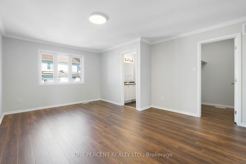 Photo 19 at 209 Rolling Meadow Crescent, Mer Bleue/Bradley Estates/Anderson Park, Orleans