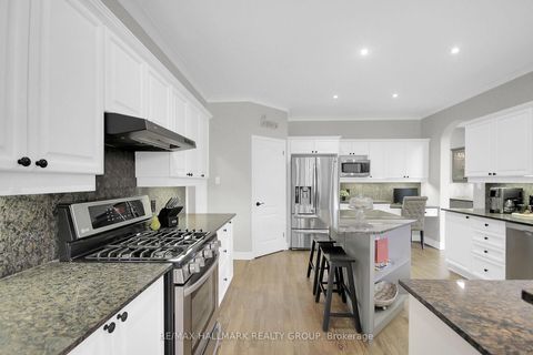 Photo 11 at 13 Beechgrove Gardens, Stittsville (South), Stittsville