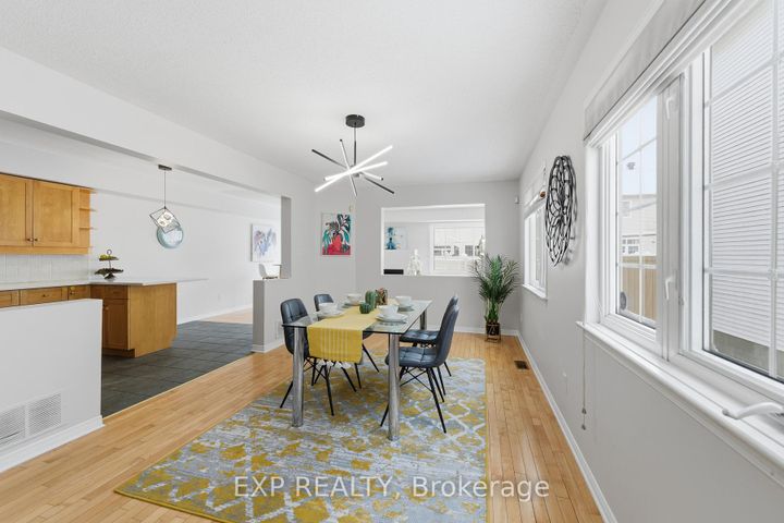 Photo 3 at 30 Fieldberry Private, Nepean (Stonebridge), Ottawa