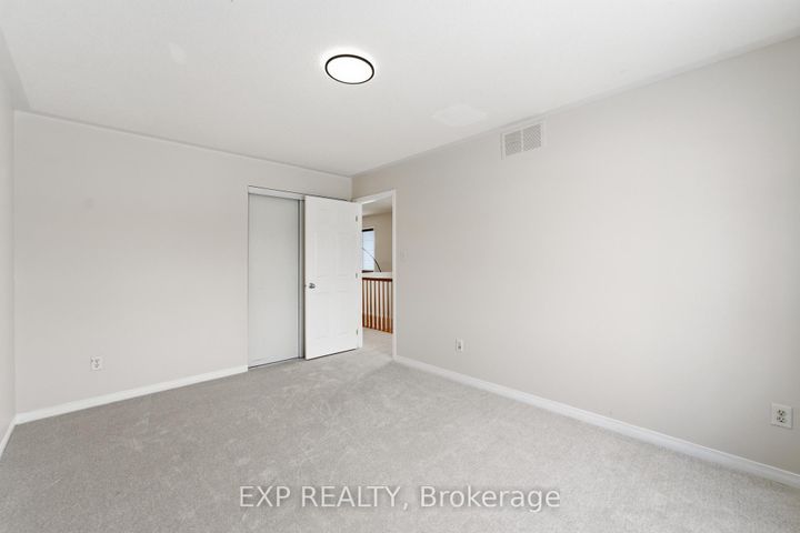 Photo 22 at 30 Fieldberry Private, Nepean (Stonebridge), Ottawa