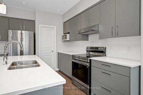 Photo 13 at 4958 Abbott Street E, Emerald Meadows/Trailwest, Kanata